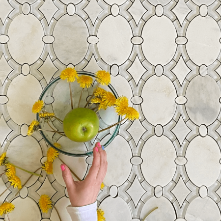 antique arabescato white glass